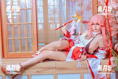 Byoru Byoru修女cos来了!快来分享她的‘虚拟庙会’