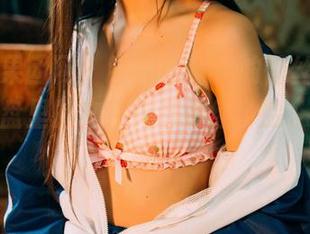 GIRLT果团网 – 看完黄歆苑的蕾丝作品，感觉网盘里的文件夹都羞红了脸，快来下载！