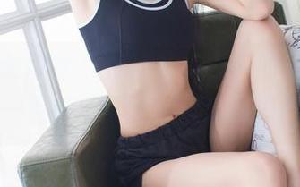IMiss爱蜜社 – 浴缸和萌白酱的私拍，画风一点都不正经，挺有意思的。