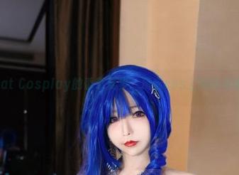 Kitkat Cosplay的香草舞步：精选cos上演的美丽插曲