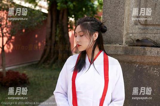 MiiTao蜜桃社 - 一条连衣裙，Cris_卓娅祺用它玩转图库，顺便揭开了我的好奇！