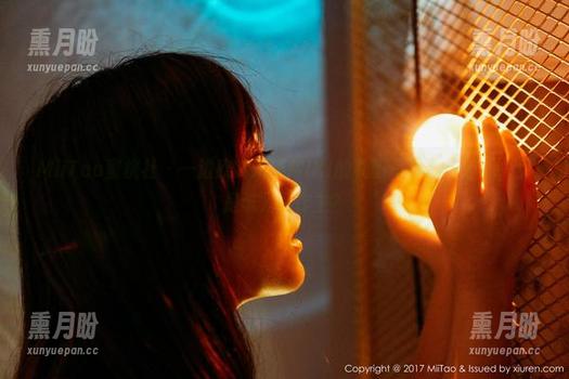 MiiTao蜜桃社-米琪MIKI MiiTao蜜桃社 - 一边欣赏米琪MIKI的礼服写真,一边想,那是谁为我作主?