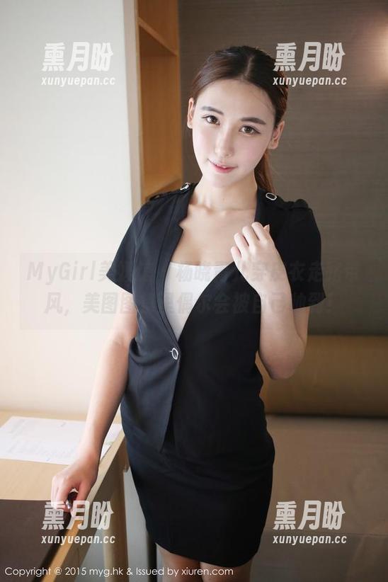 MyGirl美媛馆 - 杨晓青儿穿皮衣走路带风，美图图集里偶尔会被自己帅到！