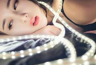 QingDouKe青豆客 – 高清照片下的婕西儿jessie，透明得像一团云，真想多看几眼。