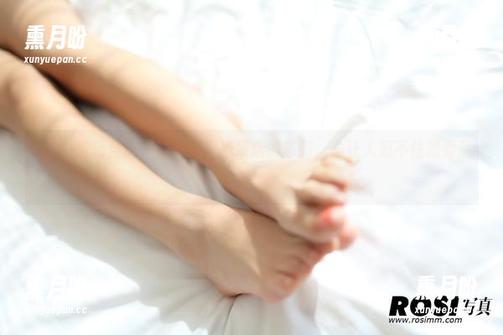 ROSI粉色合集，照片像是糖果店的陈列，总让人忍不住想要品尝。