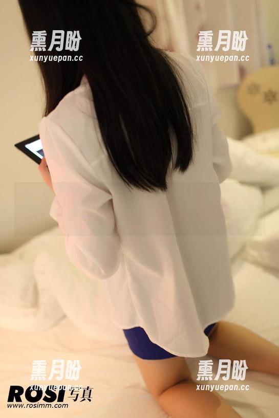 ROSI的礼服：细腻的刺绣沙沙作响，最新更新的一缕幽香飘散。