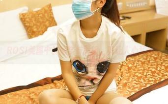 ROSI美图中的嫩学妹制服，真让人心乱如麻