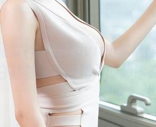 TGOD推女神 – 当Luvian本能脱下外套，白衬衫和高清照片的静谧交汇