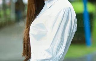 TuiGirl – 有新图集！安沛蕾的泳衣，像是海浪中的轻盈舞动。