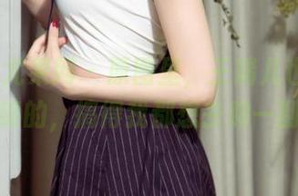 UGirls尤果网 – 原图里，王瑞儿也够会戴眼镜的，搞得我都想去购一副。