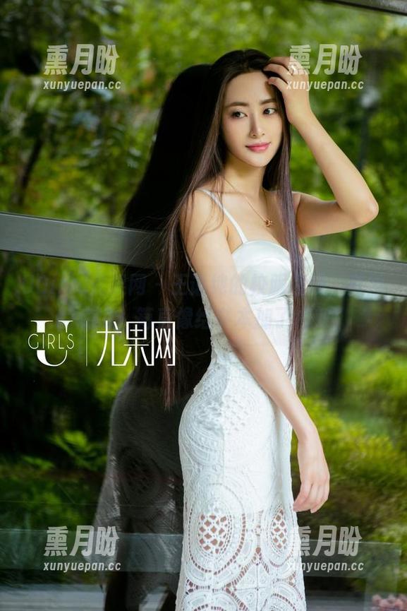 UGirls尤果网 - 王语纯的校服在线，美图的魔力，简直像给书本加了特效！