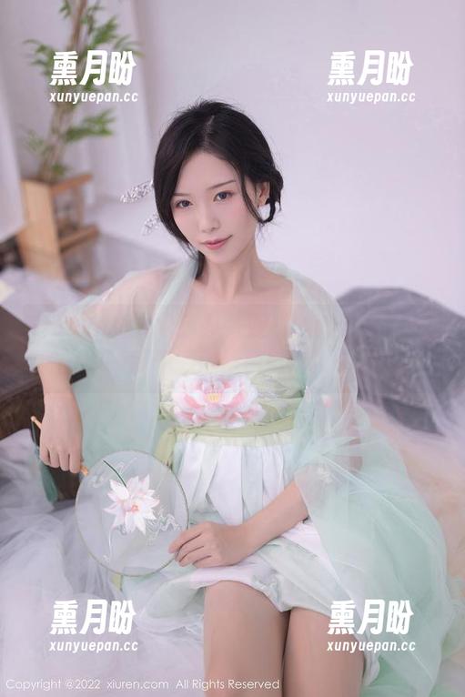 Xiuren秀人网 - 从头到脚的舒适体验！Candy糖糖的可爱棉袜写真图集！