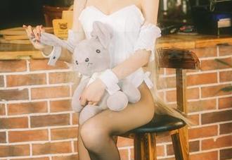 戳这里！aqua水淼的旗袍美图分享指数——索尼子的腿部长得太完美了，你懂的！