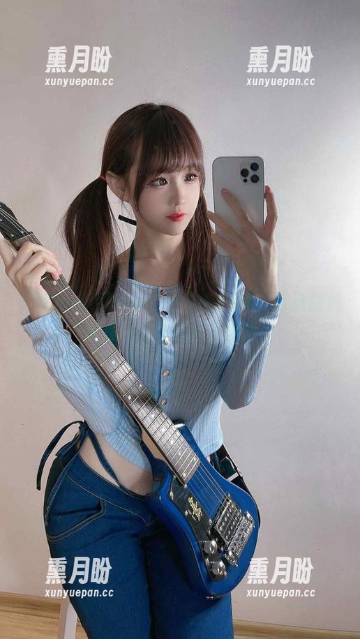 说说miko酱ww，白色的旋律，高清图片就像她在耳边轻声地唤。