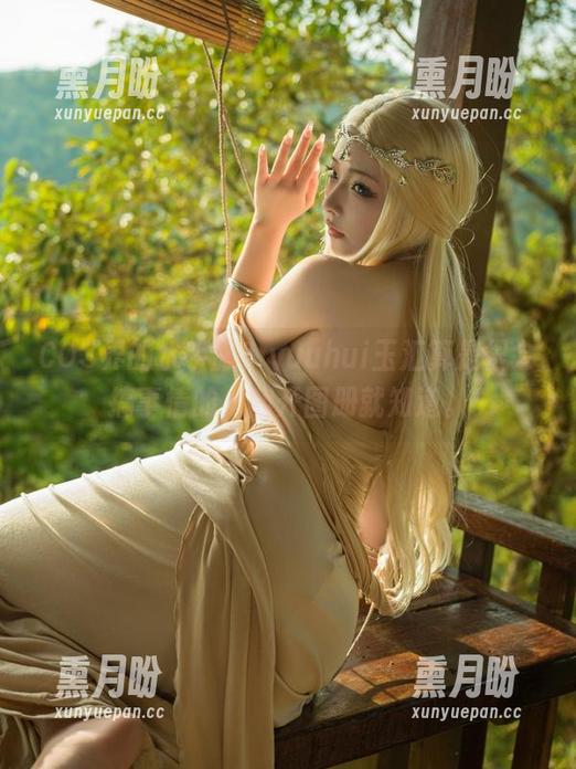 COS界的水手服？yuuhui玉汇算是很会搞事情的，翻开图册就知道。