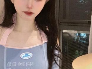 私房时间，倦倦喵的露背裙让人想问：能不能给我也设计一件？