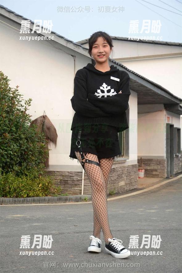 初夏女神-柒柒 初夏女神 - 从图库到分享,柒柒的裸足旅行无处不在