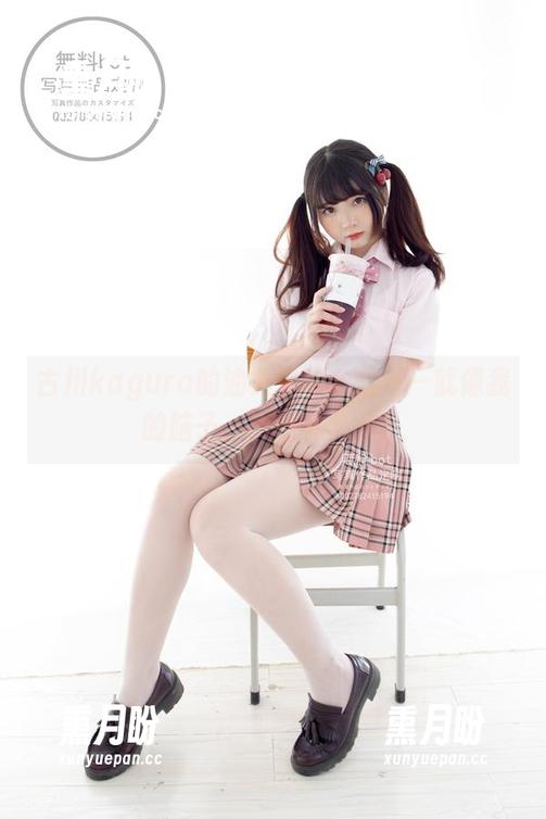 古川kagura的油亮私拍合集——就像我的脑子，光滑又随意！