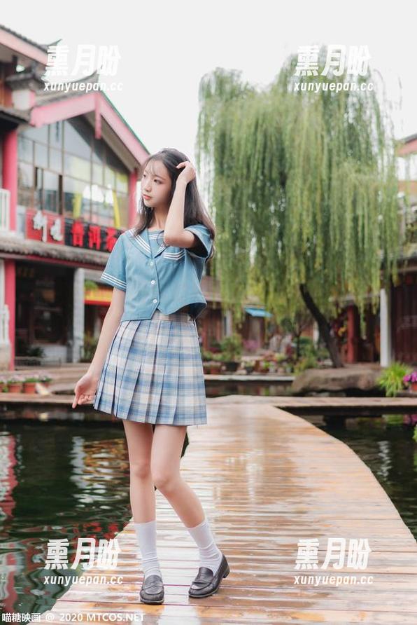 喵糖映画 - 镜酱的校园作品集，仿佛在和博学多才的书本较劲。