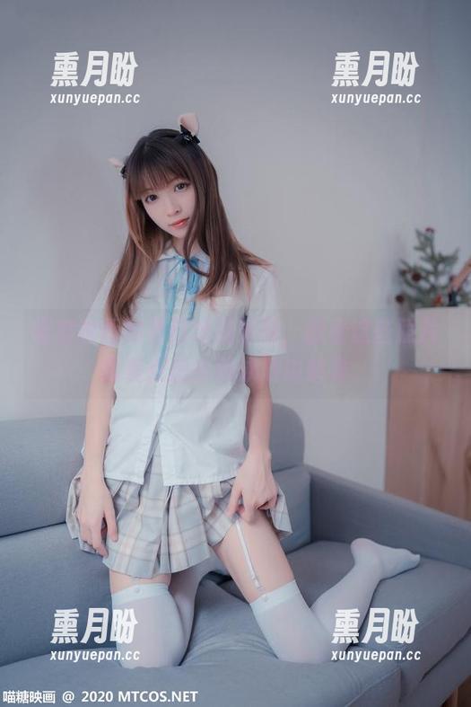 喵糖映画的夏日沐浴系列，翻看这些照片我差点想去游泳池边解暑。