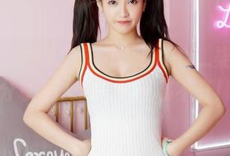 嗲囡囡 – 妹妹在这儿，BABY_柒的写真分享惹人爱，目光移不开！