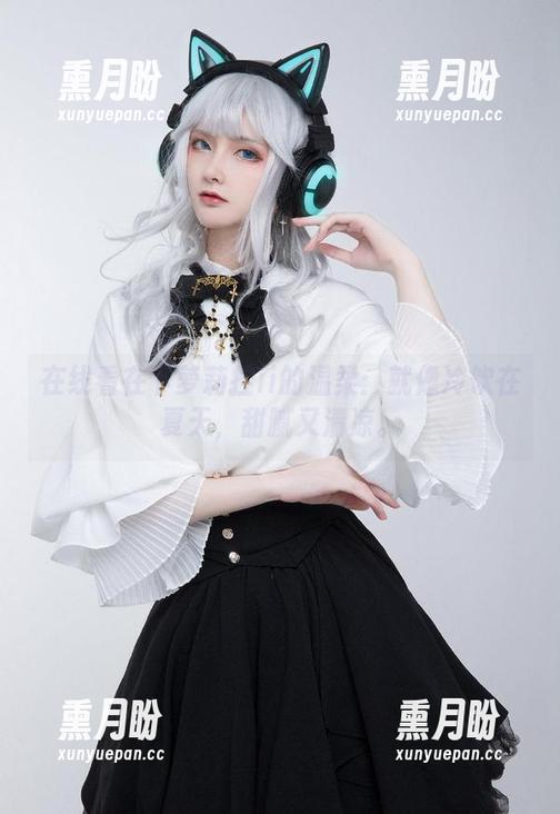 在下萝莉控ii 在线看在下萝莉控ii的温柔:就像冷饮在夏天,甜腻又清凉。