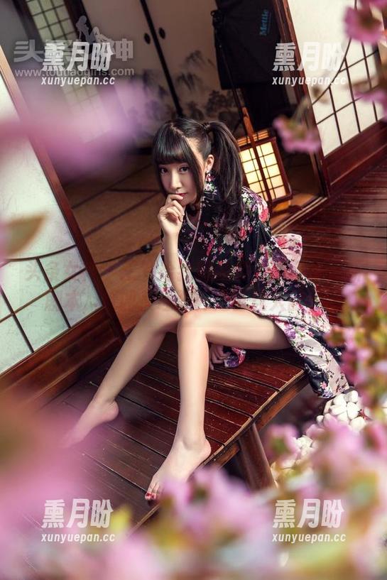 头条女神-王竹 头条女神 - 王竹给我的私房美图带来了新剧本,低调又让弦外之音让人舔屏。