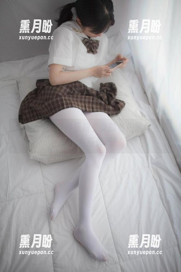 少女秩序：白丝蓝裙少女的私拍图包，来了个小反转吧！