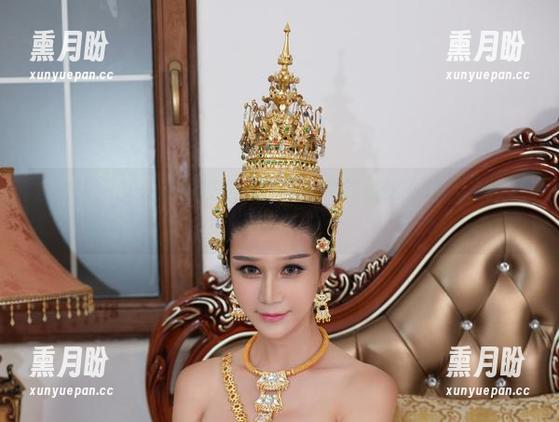 尤物馆 - 艾小青的校服，这组图片咋就这么让人走神呢？