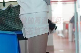 异思趣向 – 秋秋的高清图包：阳光之下的若隐若现