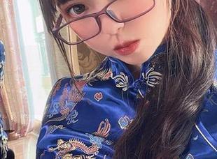 微密圈 – 壁纸里的张思允nice，夏日辣妹上线，注意自带风扇哦～