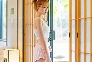 推女神 – 更新：施忆佳的皮衣展示，衣服是正经的，我的眼神很难正经。