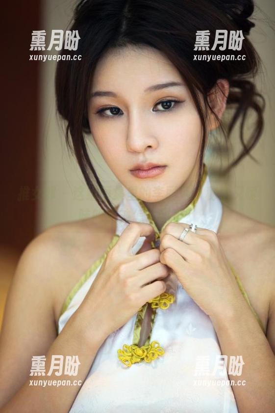 推女郎 - 这组图集里的李丽莎，秘密又暧昧的眼神怎么回事？