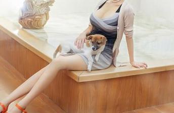 推女郎 – 这种户外风，王依萌的图库里精选得像是无意间的走入了春天。