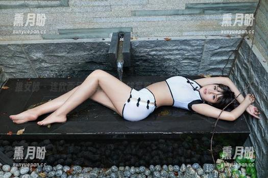 推女郎-连欣 推女郎 - 连欣画风突转,兔女郎写真图集让你意想不到的欢乐。