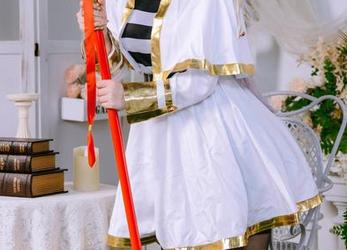 日奈娇的礼服迷局：这身cos能让人脑补到几分？