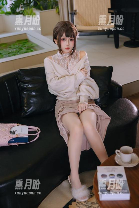 日奈娇：网盘里的万圣节孟菲斯装，你敢下载吗？