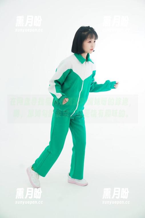在网盘寻找星澜是澜澜叫澜妹呀的踪迹，啊，那如勾的姿势，还是饶有趣味的。
