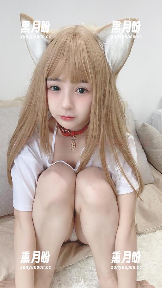 私拍迷雾：桜井宁宁与小熊猫的亲密接触