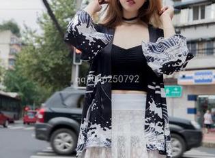 梦丝女神 – 刘诺的旅拍图集分享：每一张都像在说“你以为我那么容易就摆好姿势？”