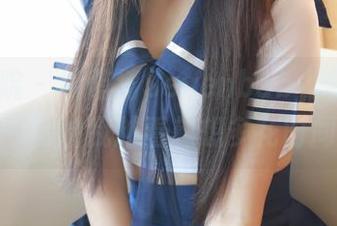 模范学院 – 柳侑绮Sevenbaby流出镂空套图——为啥我越看越想多花时间盯着？