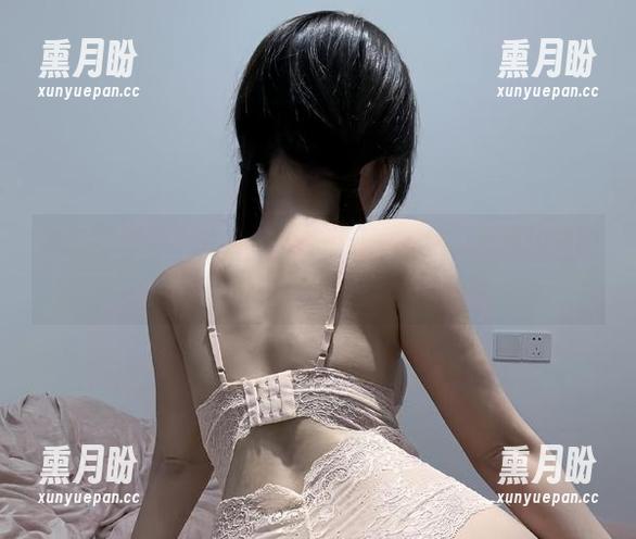 微密圈 - 看，火龙果羊在浴缸中翻滚，图库边角的下载也忍不住想加入哦！