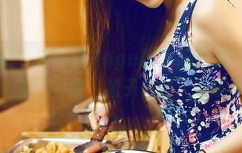 爱蜜社 – 来一波Angela小热巴连衣裙合集：美图里的“裙子权限”在哪里？