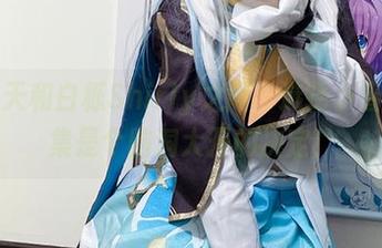 在春天和白栎Shirly之间，选择小春作品集是个脑洞大开的决定！