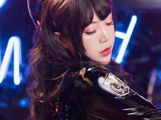 白烨烨勇敢展现自我，“badgirl”作品图集里到底有什么人生真谛？