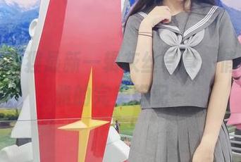 神探火狸狸最新一辑灰丝写真，俏皮与优雅的完美搭配～