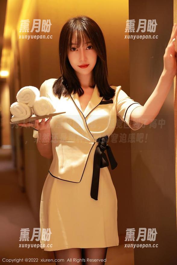 秀人网 - 俞漫校服全套，感觉回到了高中，果然还是那种微微的窘迫感吧！