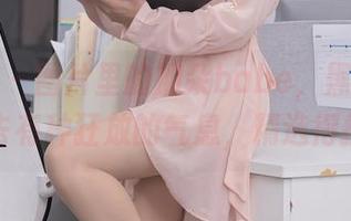秀人网 – 图片里的加朵babe，黑色让她看上去有种狂放的气息，精选得挺妙。