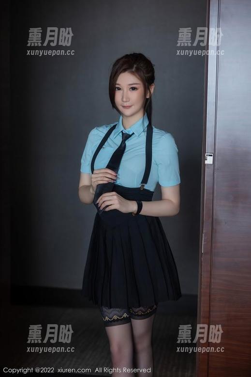秀人网 - 这组比基尼图包里，可乐Vicky的自信可能会吓到你，或者只是我太容易紧张？