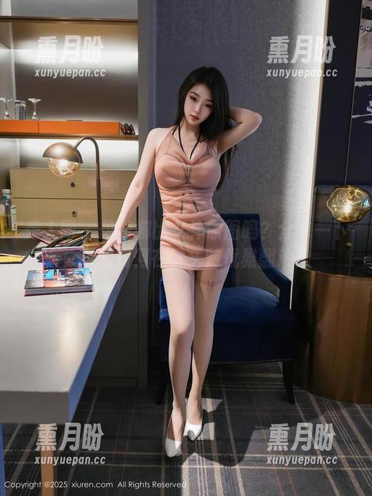 秀人网-娜比 秀人网 - 想看娜比女神原图吗?分享一下,看她如何在镜头前优雅翻滚!